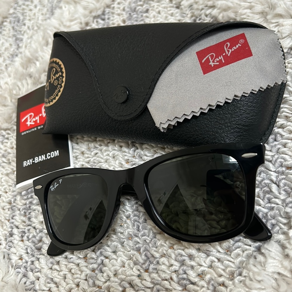 Ray Ban Wayfarer sunglasses